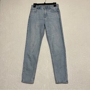 American Eagle Outfitters Women's Strigid Mom Jean Light Wash Size 2